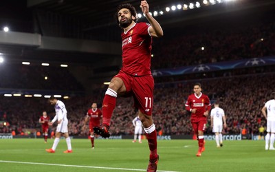 安博电竞热评-凯恩社交媒体晒奖杯